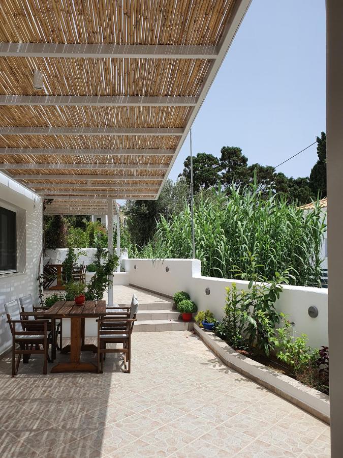 Moscha Studios Batsi Exterior foto